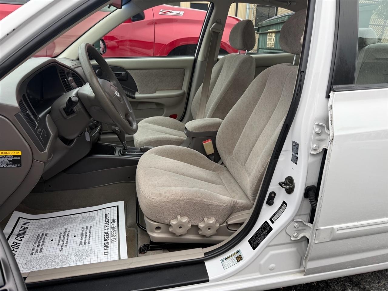 Hyundai Elantra 4dr Sdn Limited Auto 2006