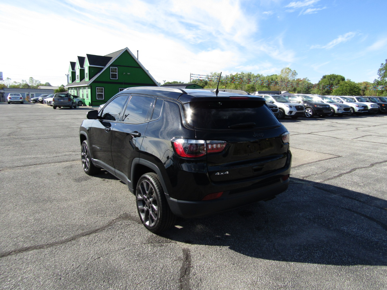 2021 Jeep Compass Altitude photo 2