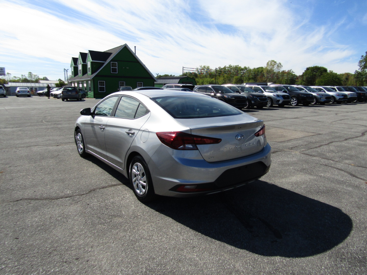 2020 Hyundai Elantra SE photo 4