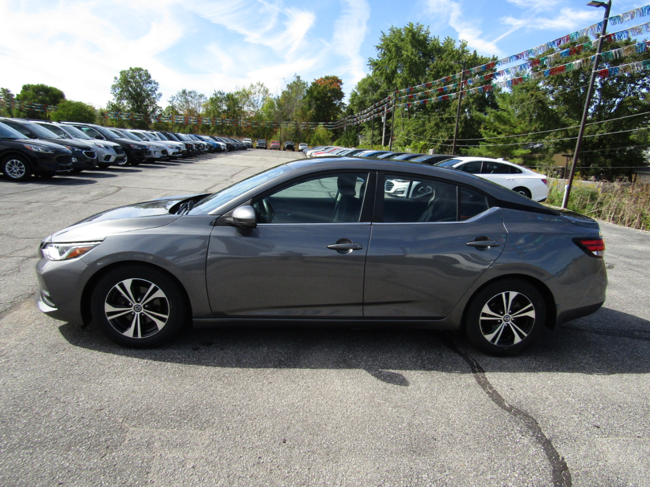 2020 Nissan Sentra SV photo 4