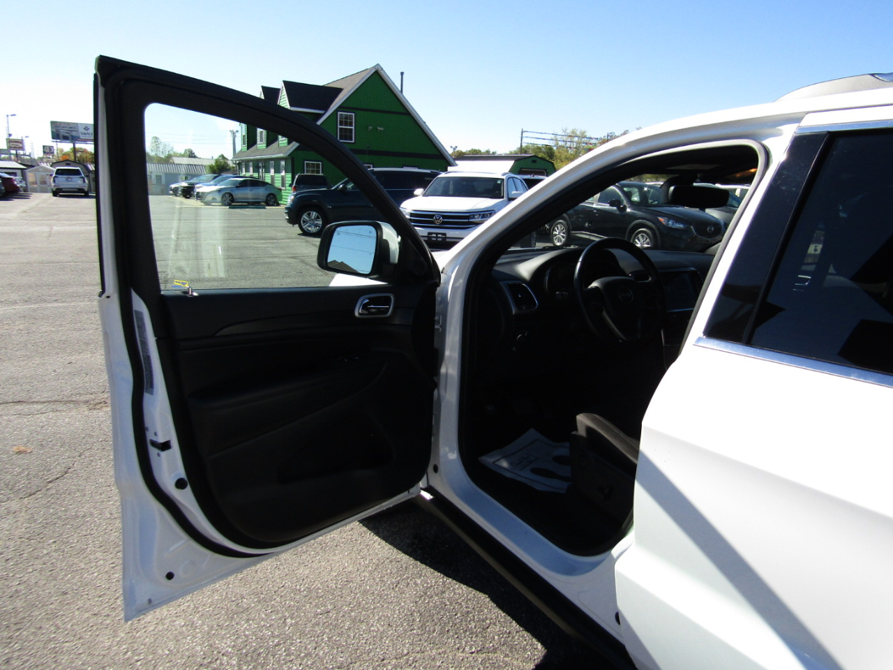 Jeep Grand Cherokee Laredo 4WD 2020 Jeep Grand Cherokee Laredo 4WD 2020