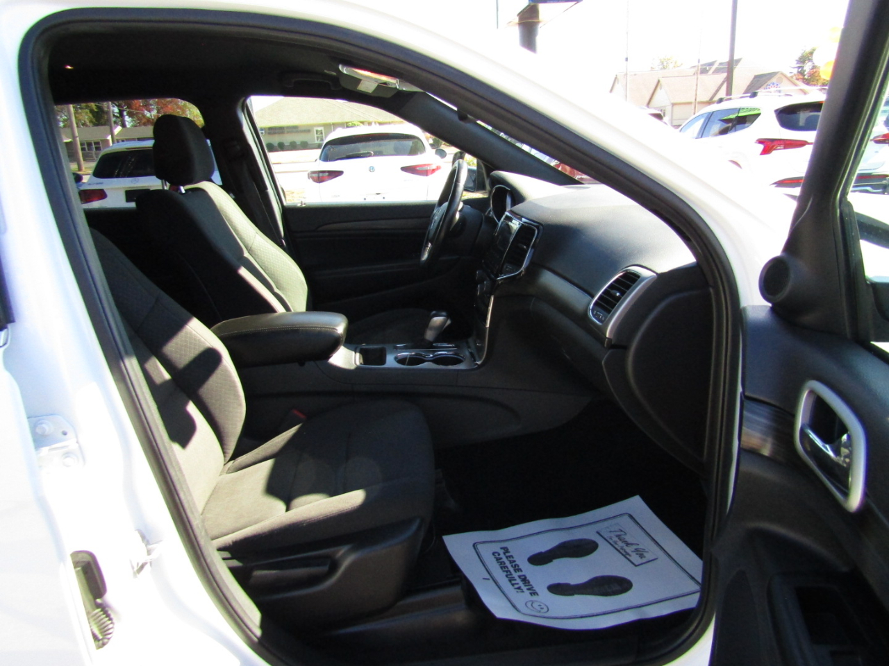 Jeep Grand Cherokee Laredo 4WD 2020 Jeep Grand Cherokee Laredo 4WD 2020