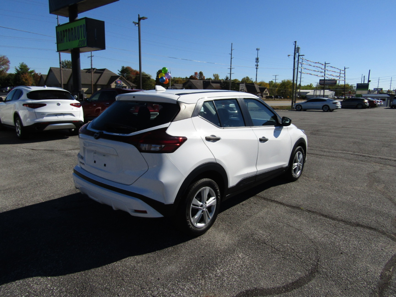 Nissan Kicks S 2023 Nissan Kicks S 2023