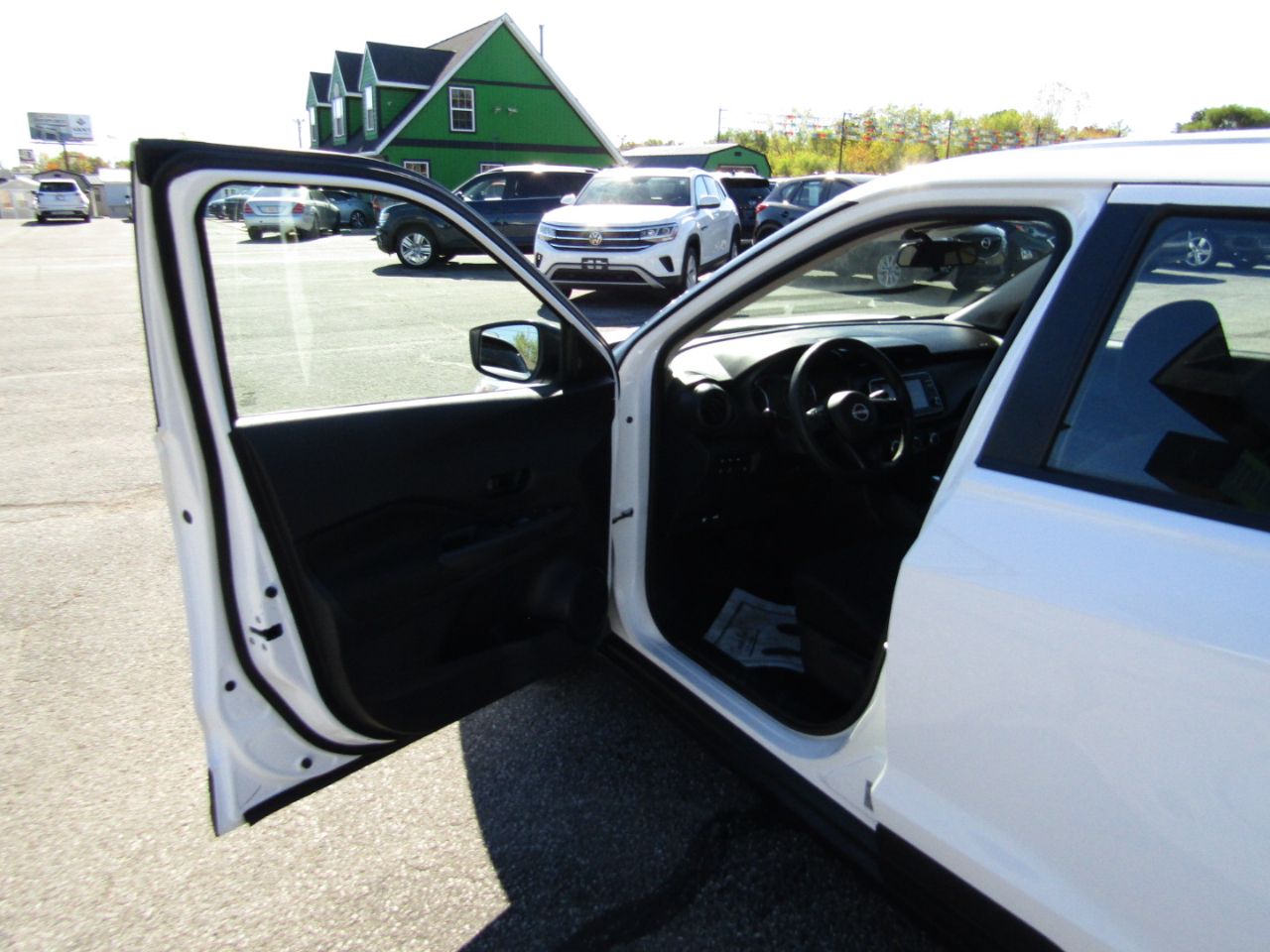 Nissan Kicks S 2023 Nissan Kicks S 2023