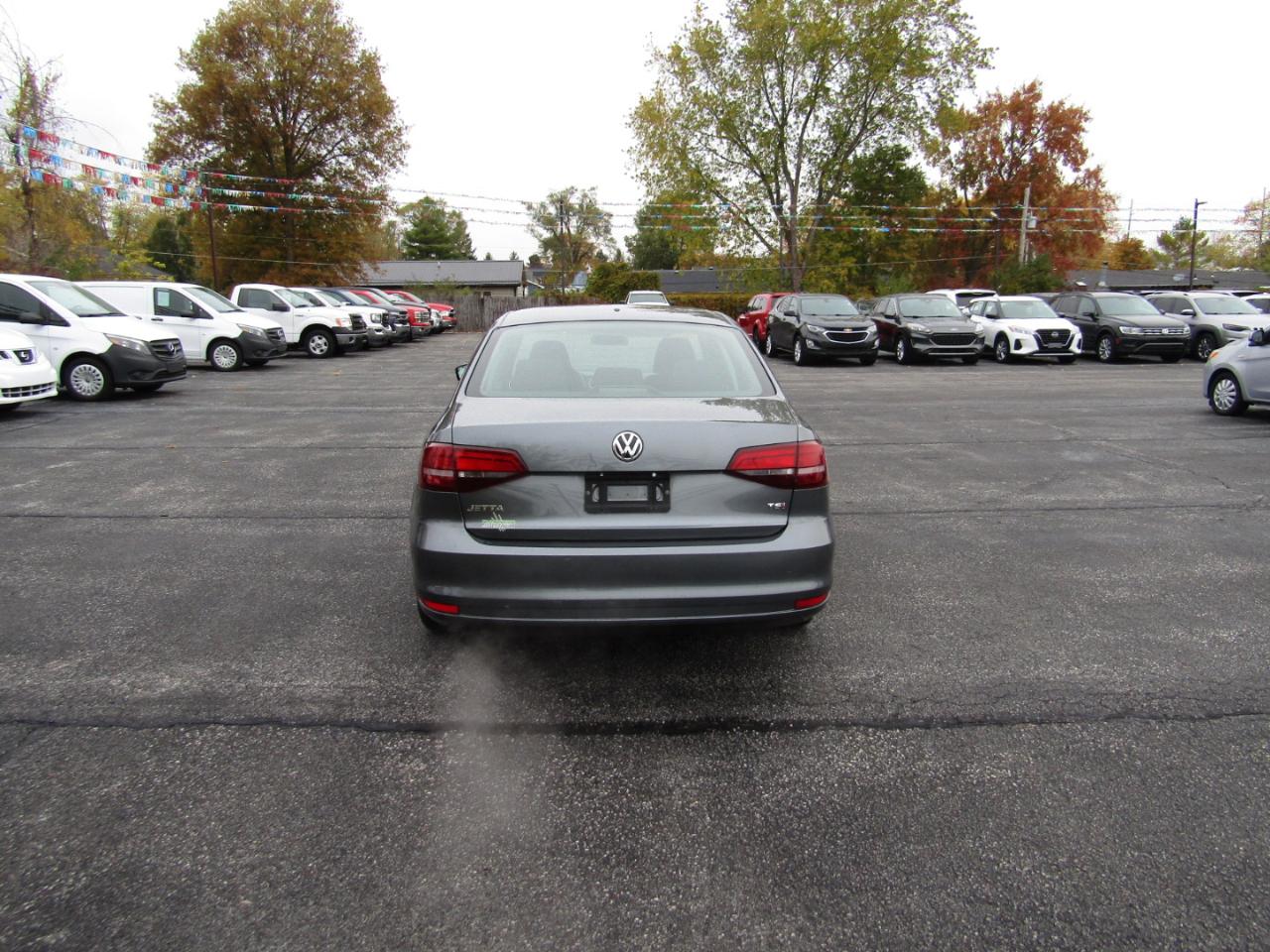 Volkswagen Jetta  2017