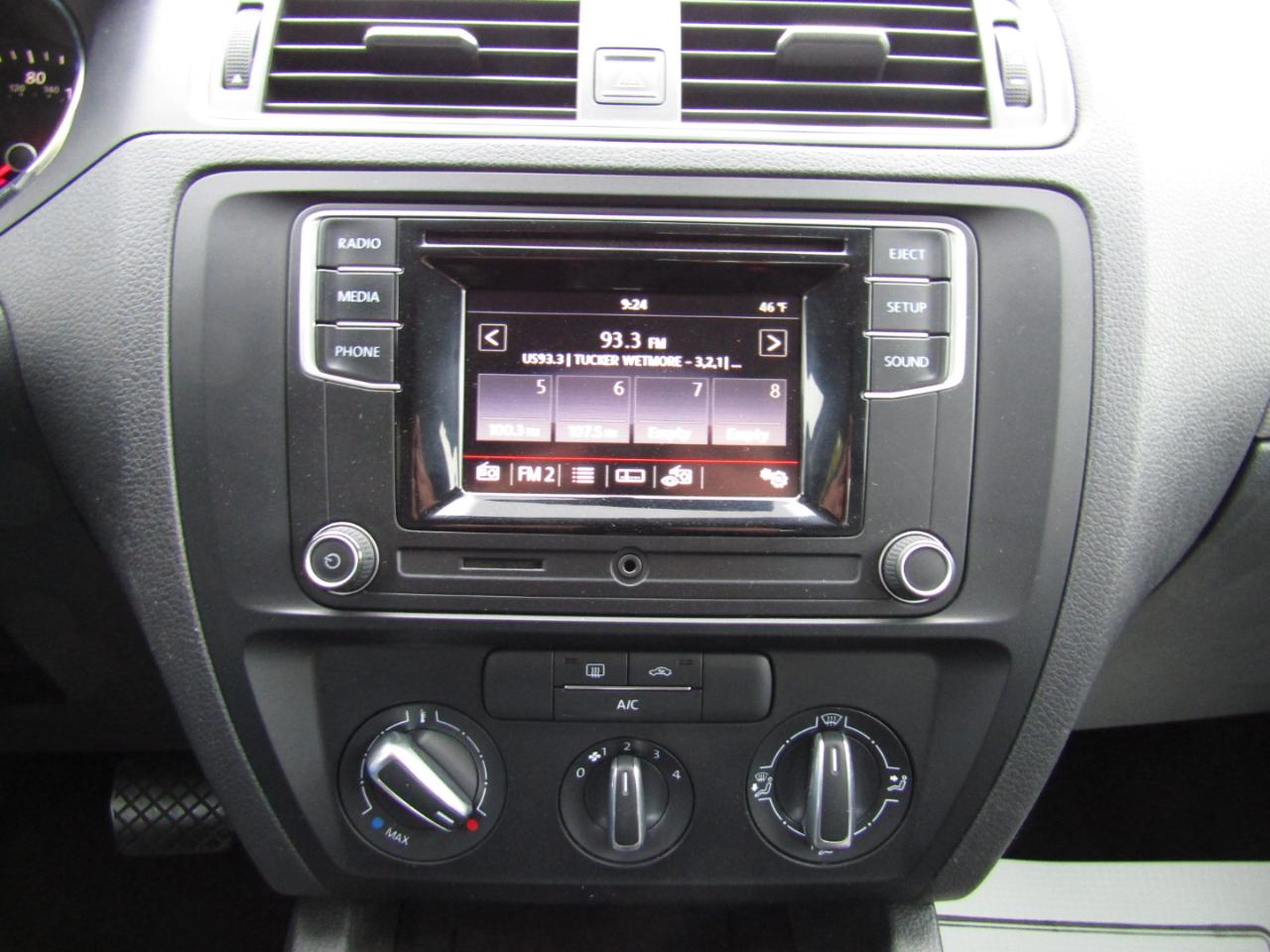 Volkswagen Jetta  2017