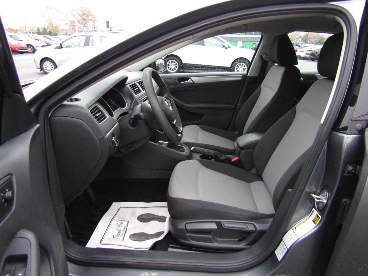 Volkswagen Jetta  2017