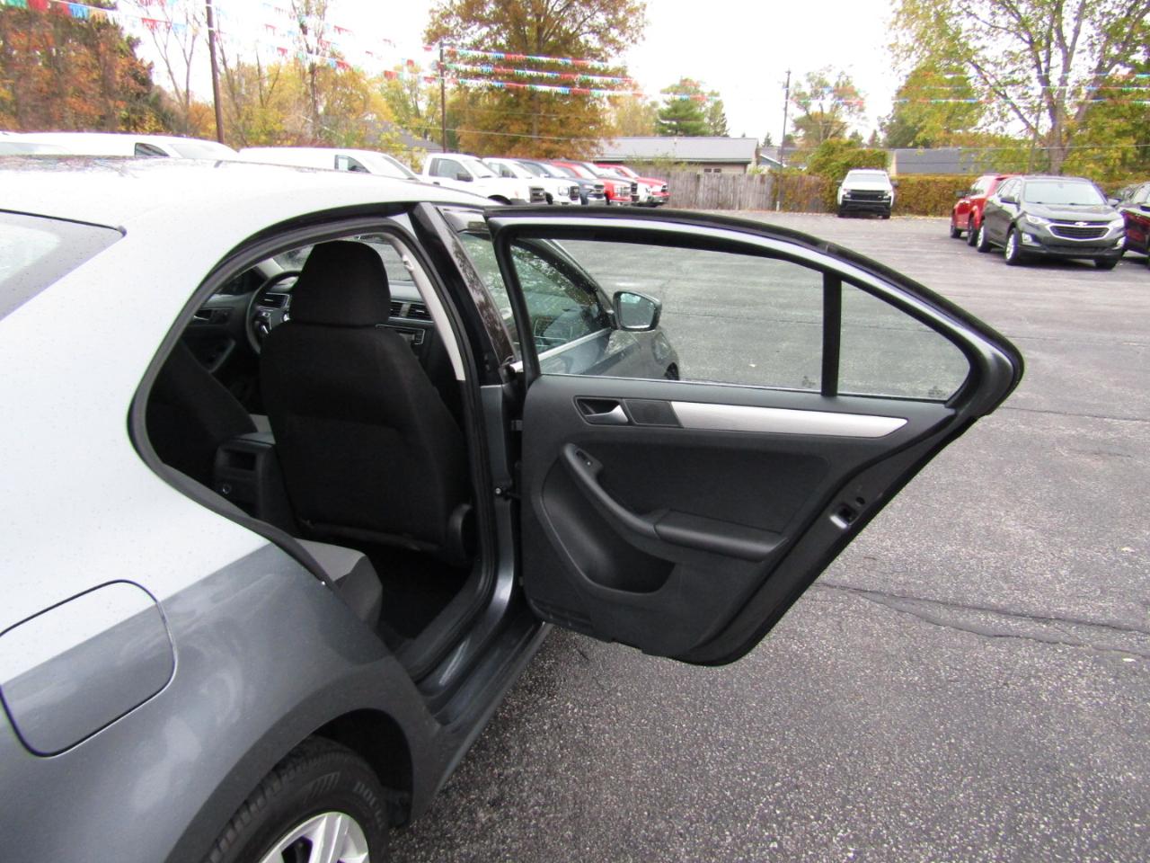 Volkswagen Jetta  2017