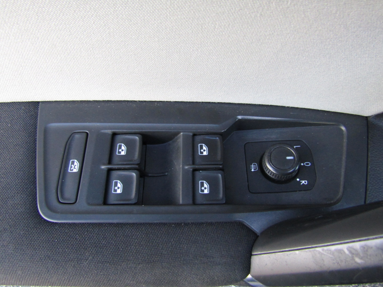 Volkswagen Tiguan S 2020