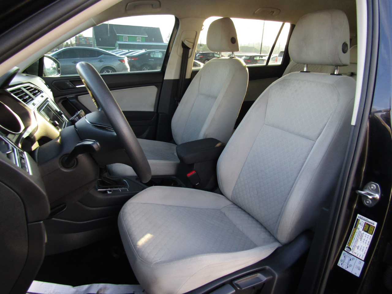 Volkswagen Tiguan S 2020