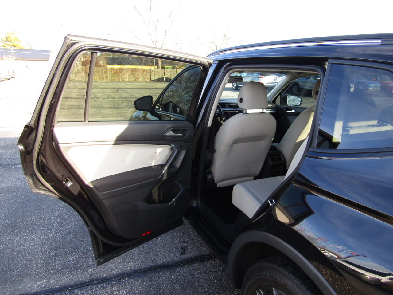 Volkswagen Tiguan S 2020