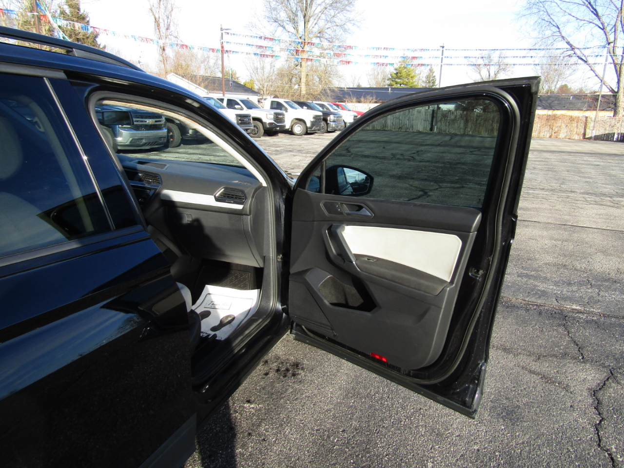 Volkswagen Tiguan S 2020