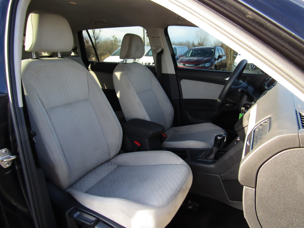 Volkswagen Tiguan S 2020