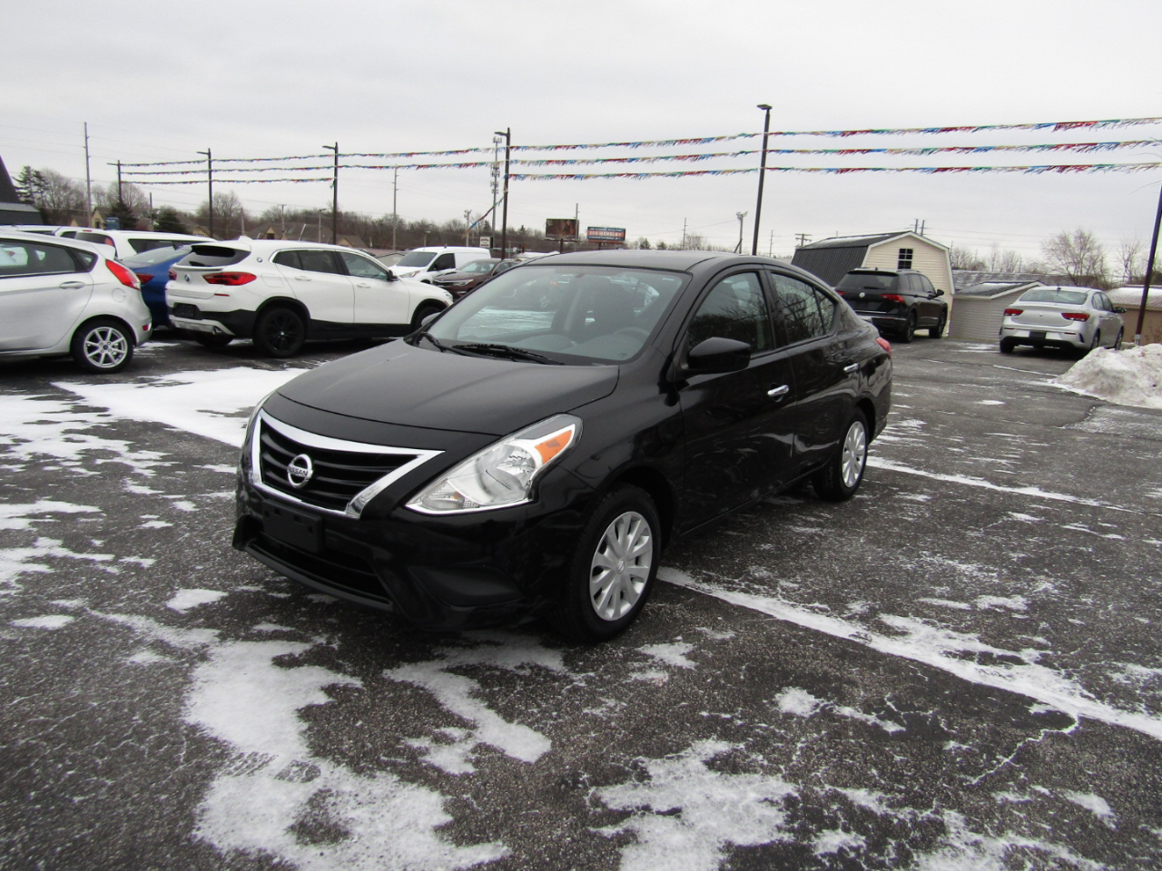 Nissan Versa 1.6 S 5M 2019