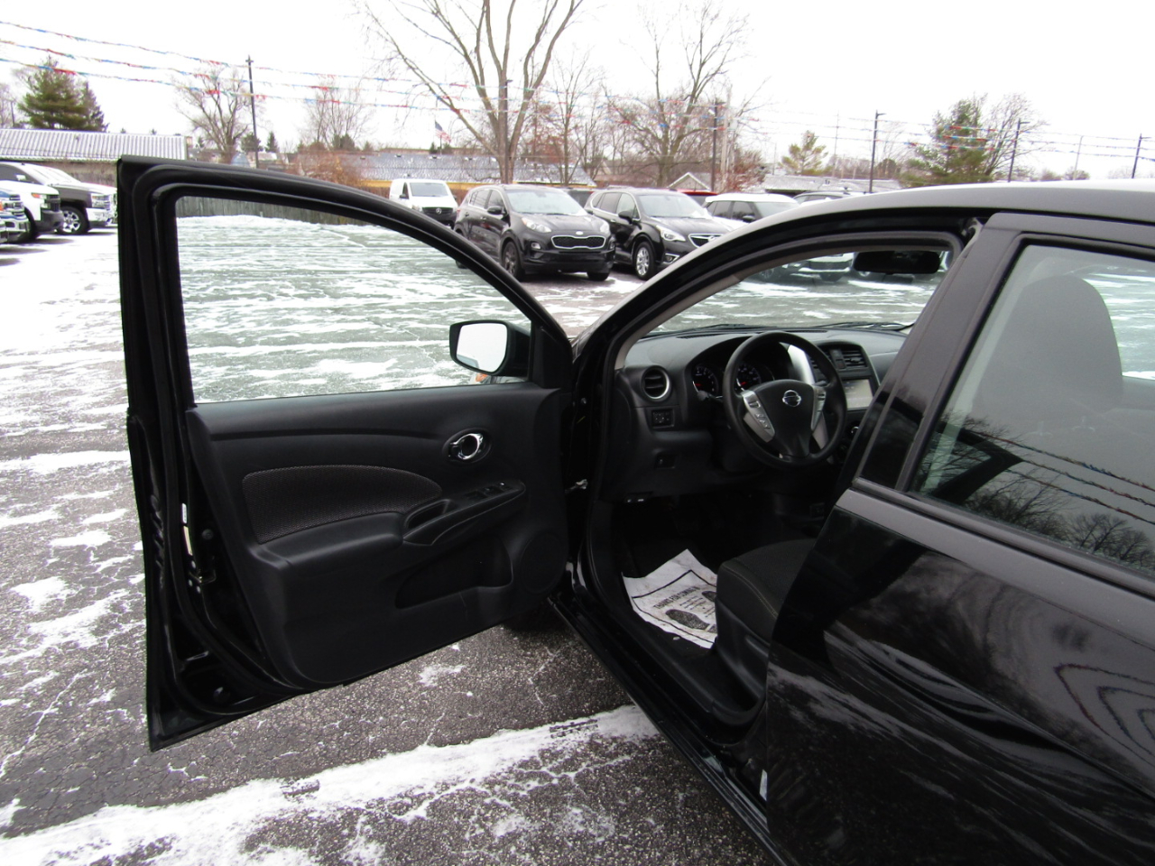 Nissan Versa 1.6 S 5M 2019