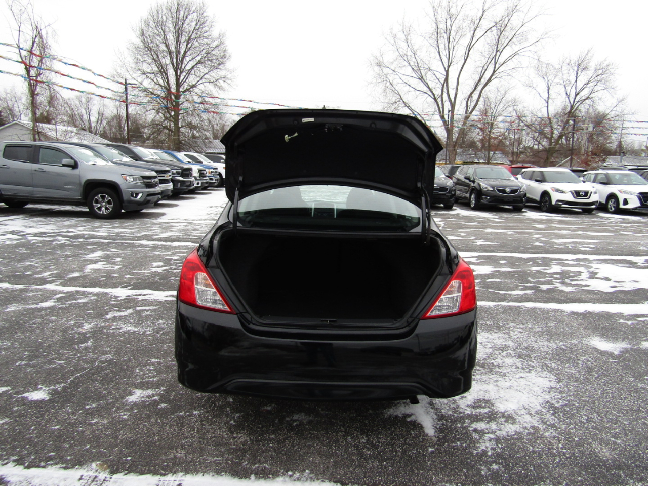 Nissan Versa 1.6 S 5M 2019