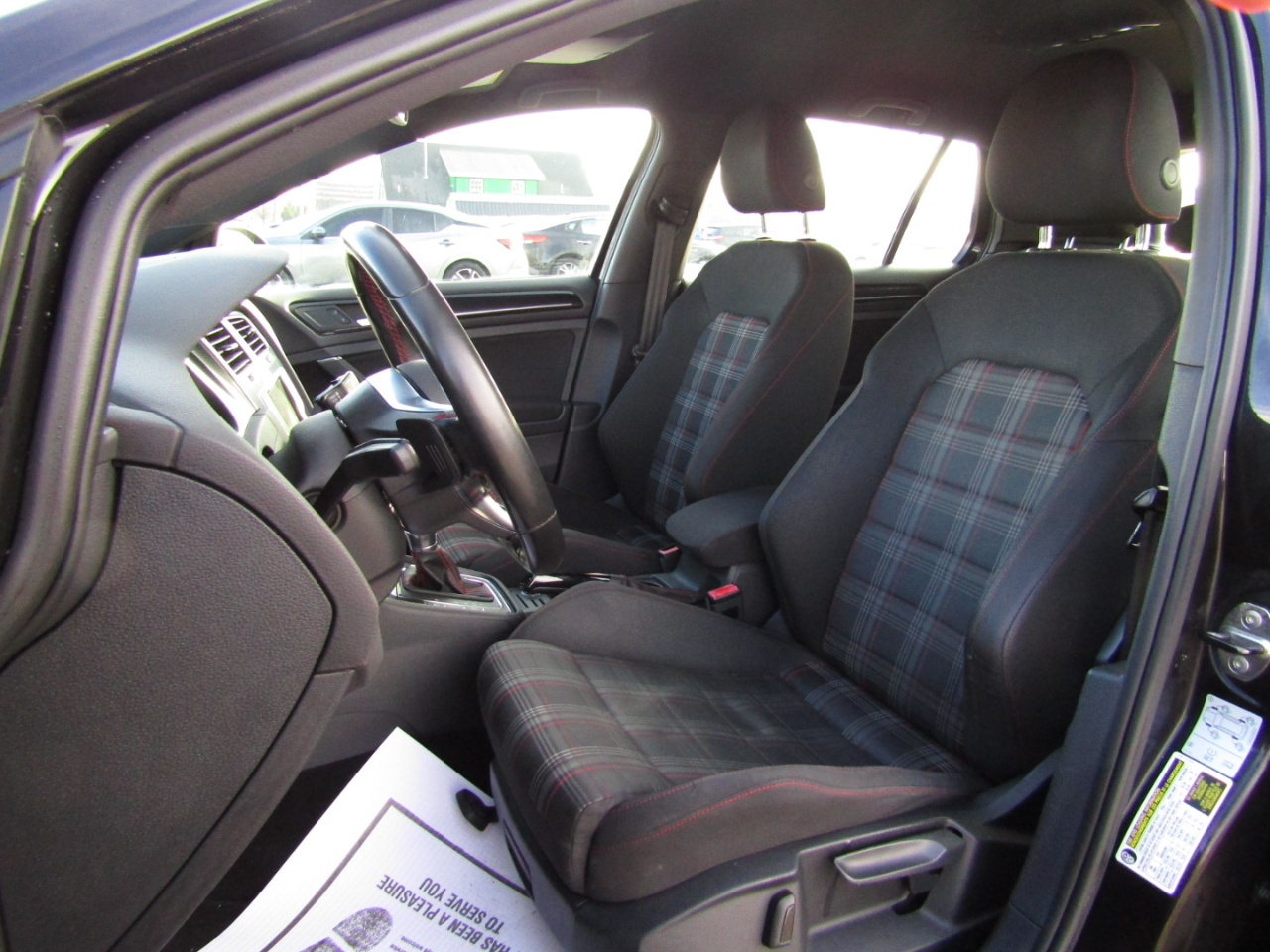 Volkswagen Golf  2016