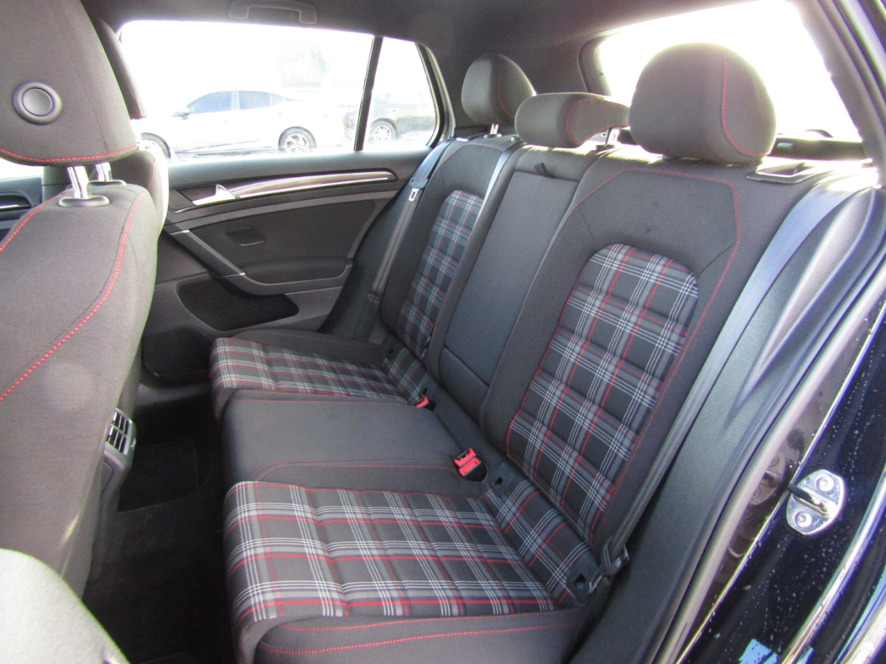 Volkswagen Golf  2016