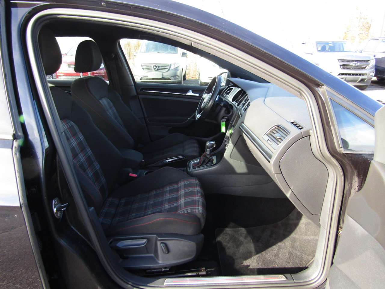 Volkswagen Golf  2016