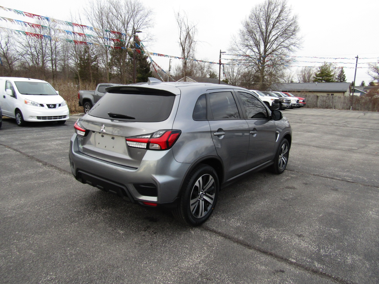 Mitsubishi Outlander Sport  2020