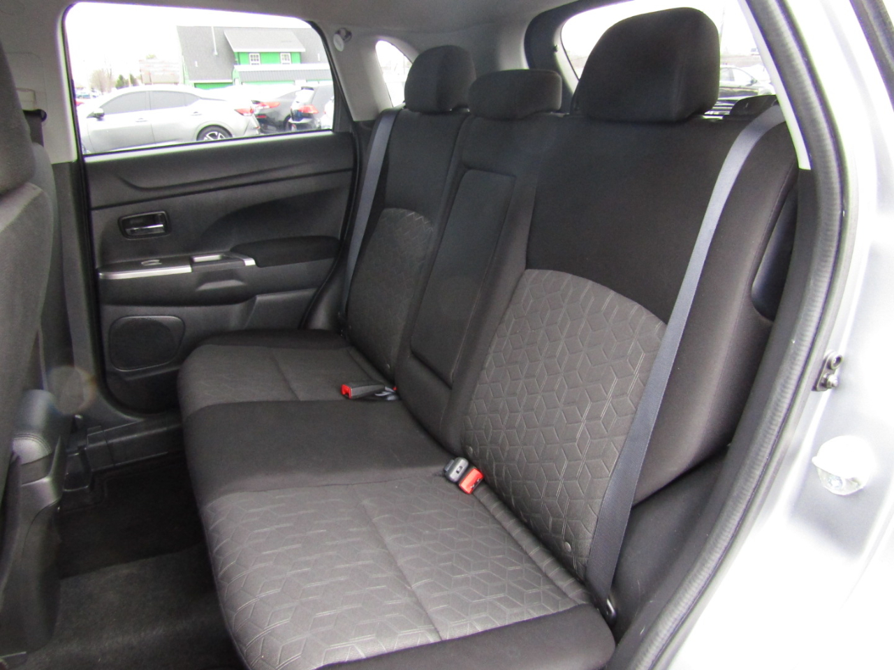 Mitsubishi Outlander Sport  2020