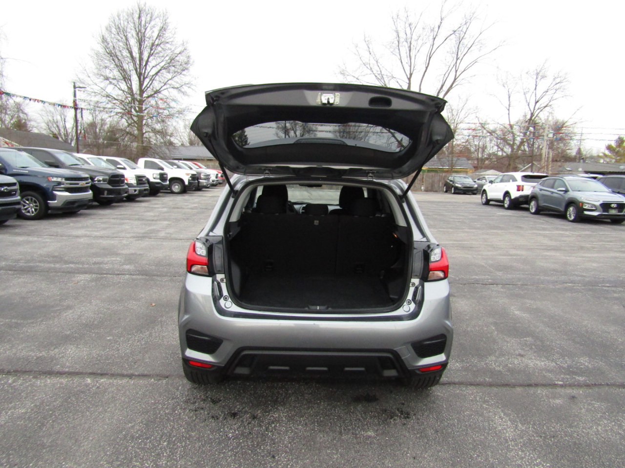 Mitsubishi Outlander Sport  2020