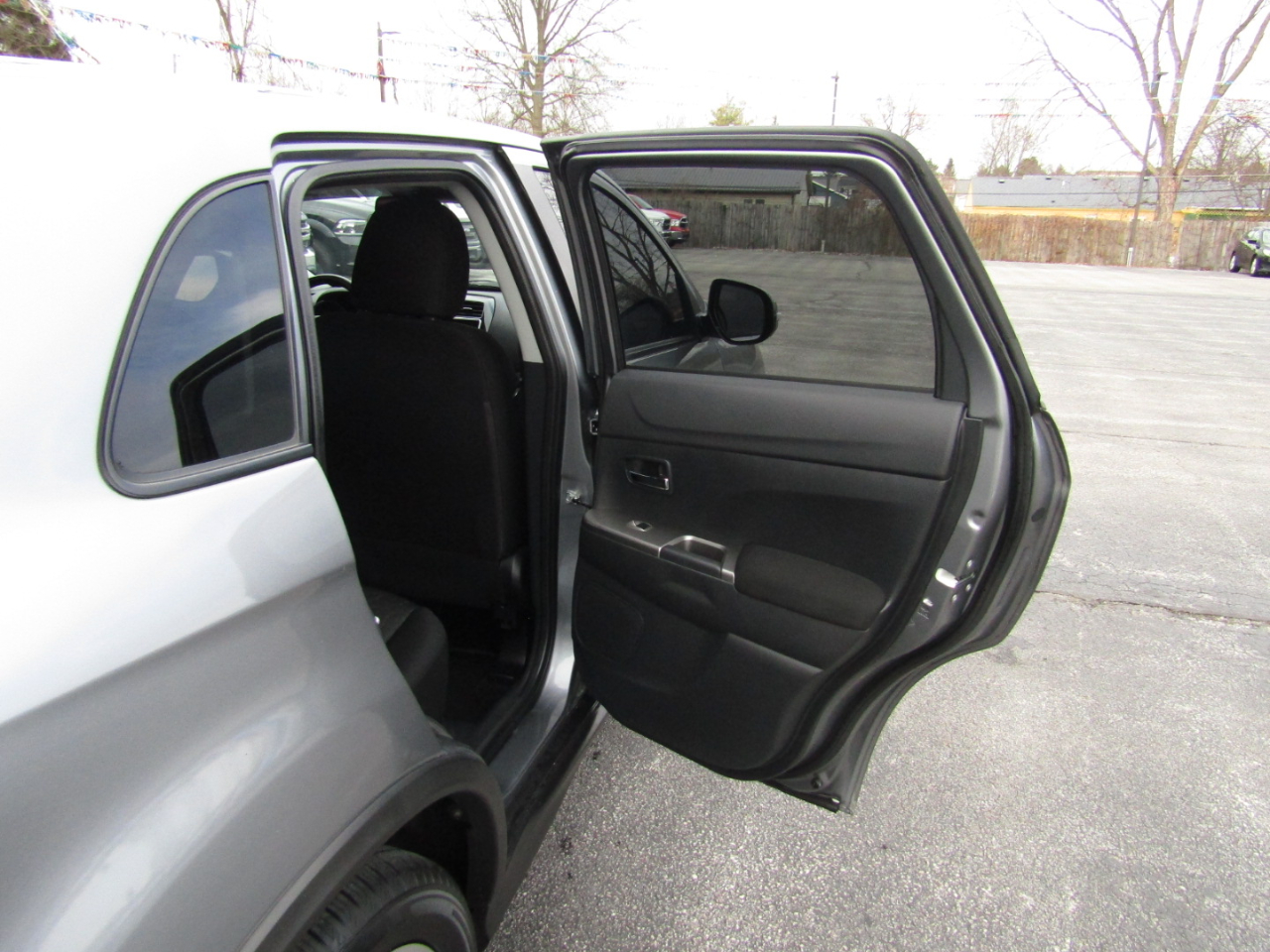 Mitsubishi Outlander Sport  2020