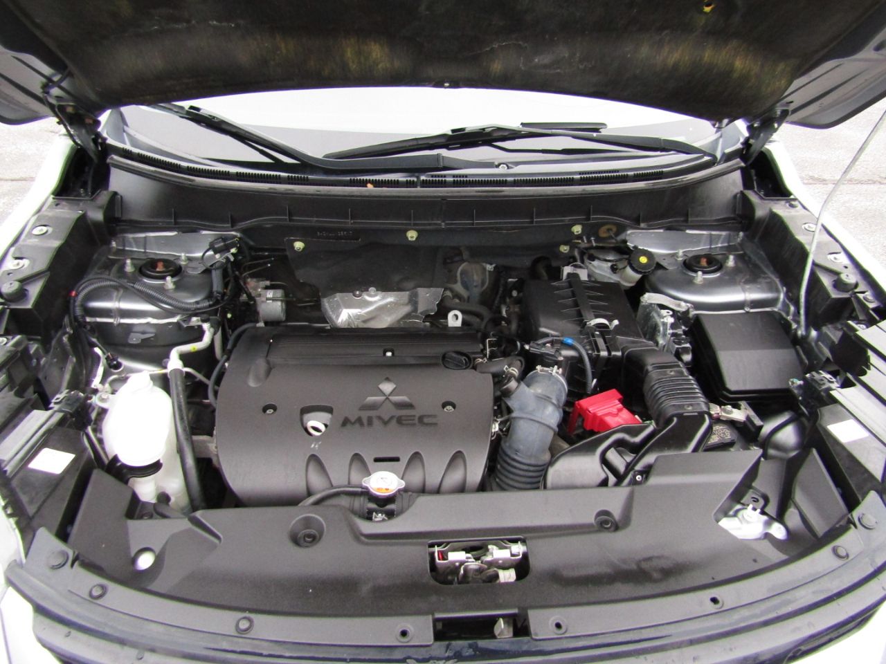 Mitsubishi Outlander Sport  2020