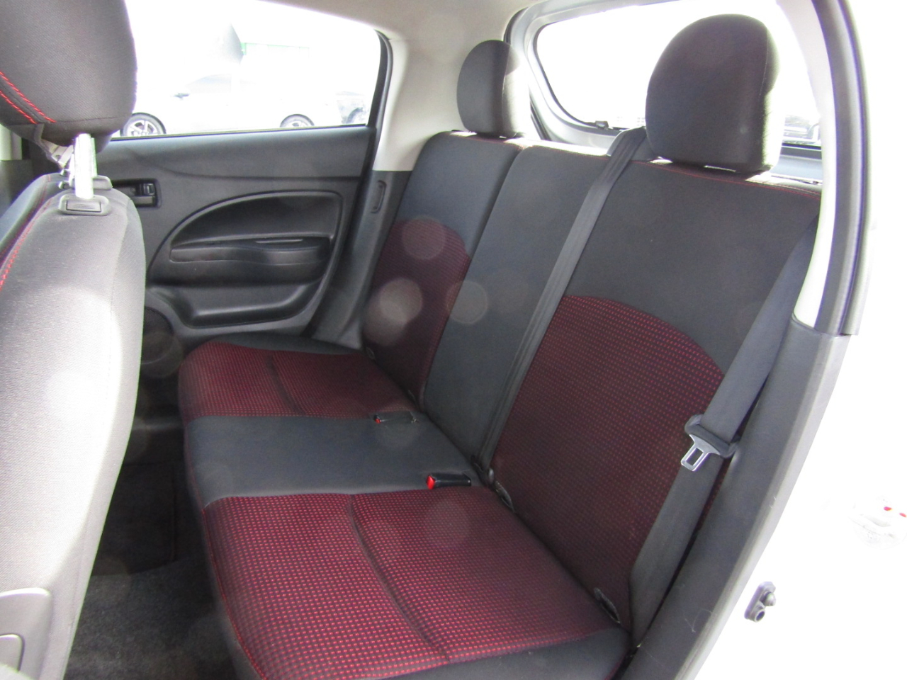 Mitsubishi Mirage ES 2019