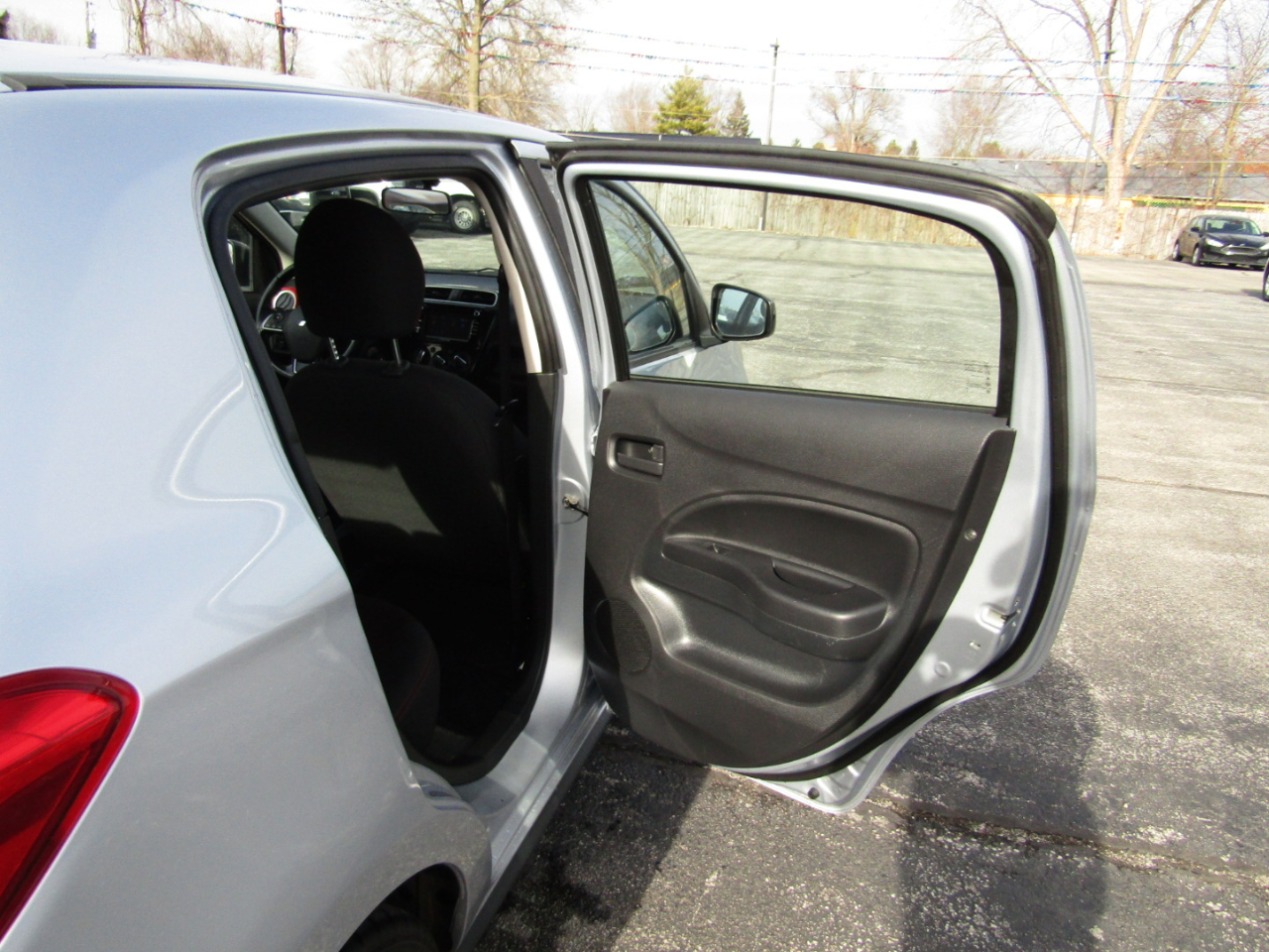 Mitsubishi Mirage ES 2019