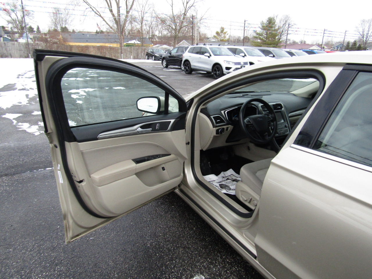 Ford Fusion Hybrid SE 2019