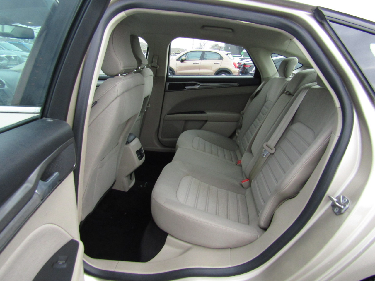 Ford Fusion Hybrid SE 2019