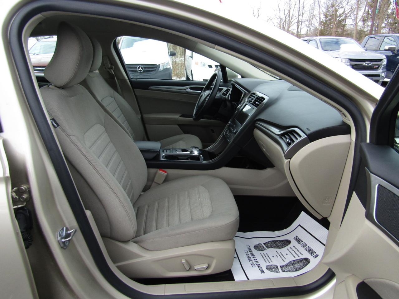 Ford Fusion Hybrid SE 2019