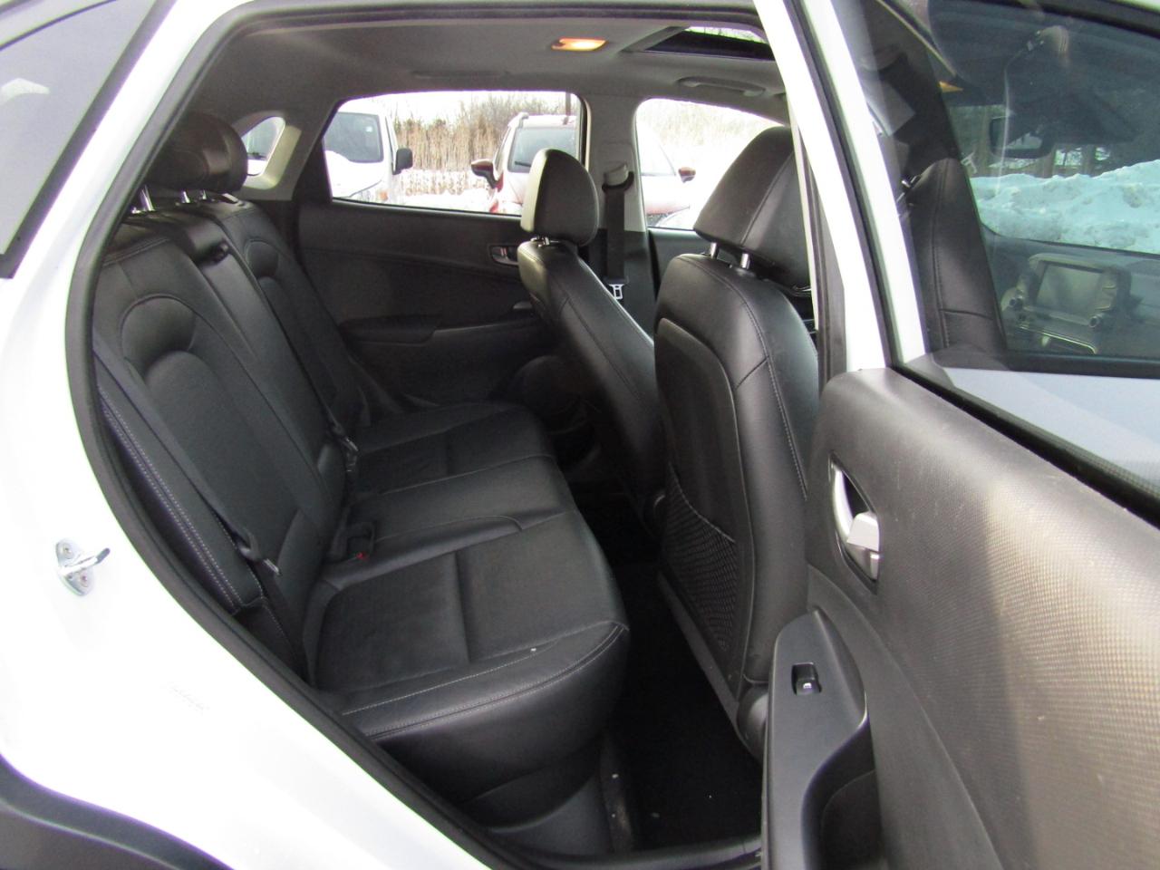 Hyundai Kona Limited AWD 2021