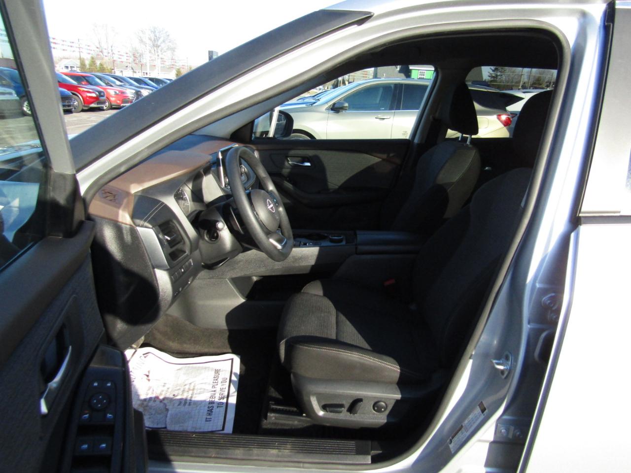 Nissan Rogue SV AWD 2023