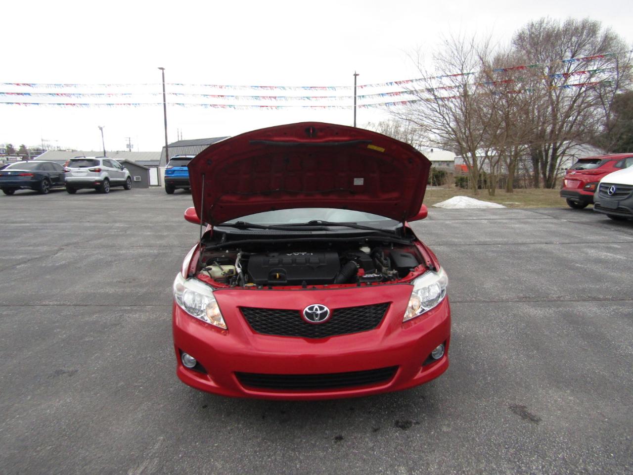 Toyota Corolla Base 5-Speed MT 2010