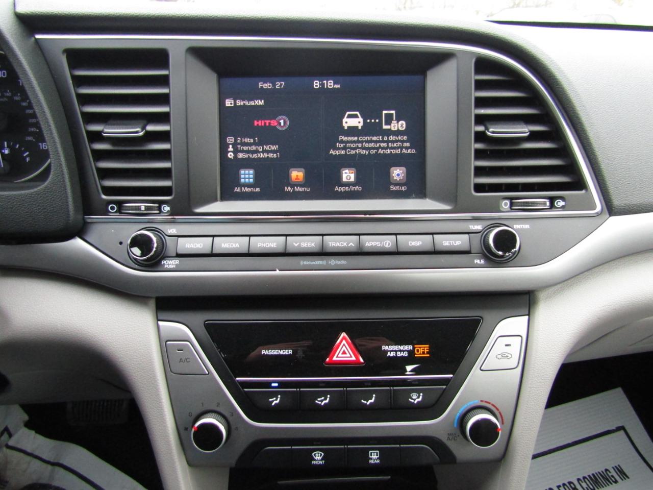 Hyundai Elantra Value Edition 6A 2017