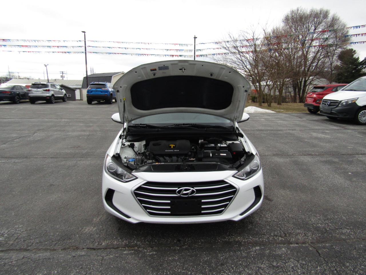 Hyundai Elantra Value Edition 6A 2017