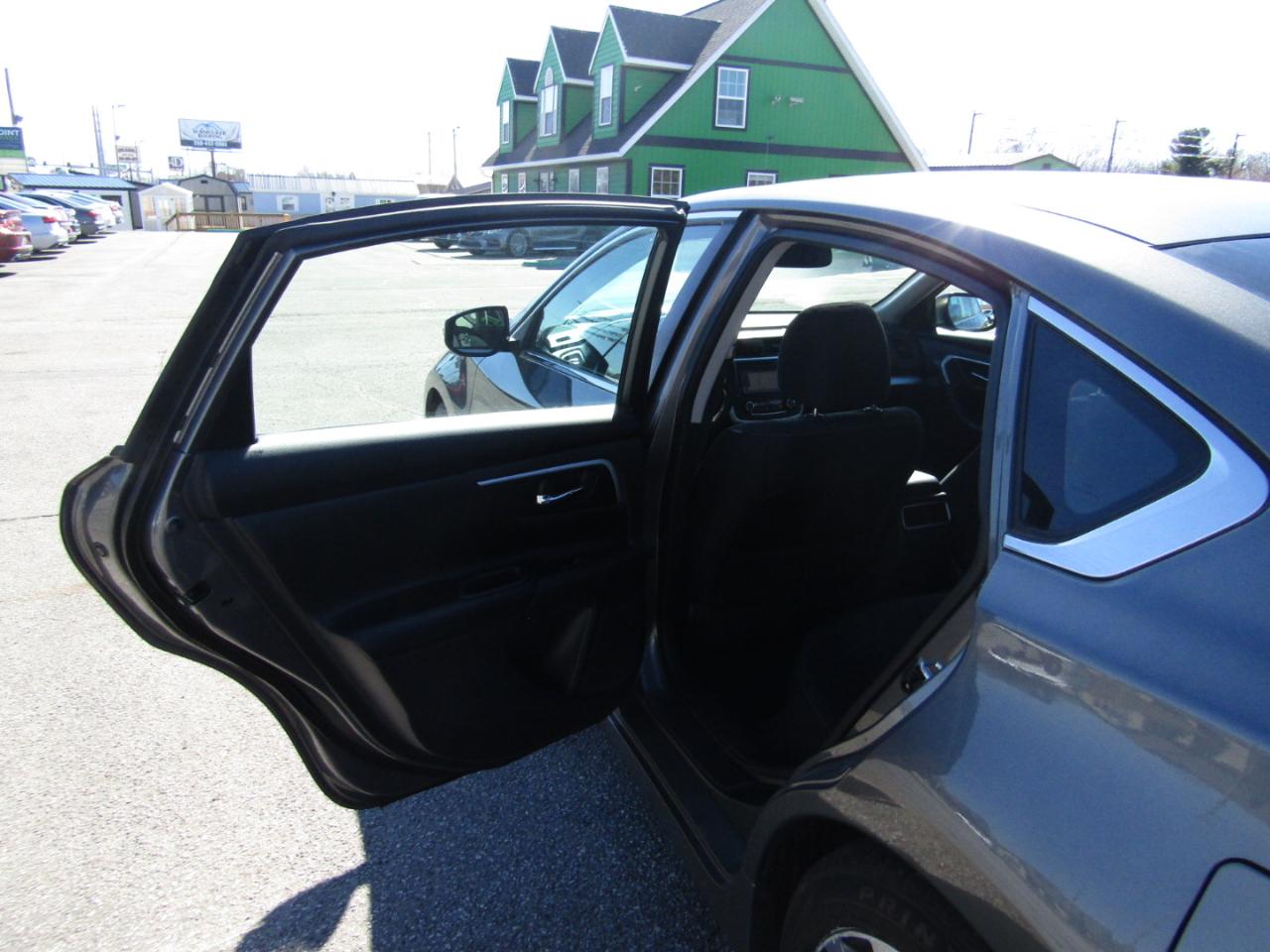 Nissan Altima 2.5 SV 2017