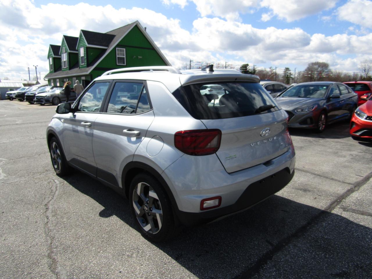 Hyundai Venue SEL 2021