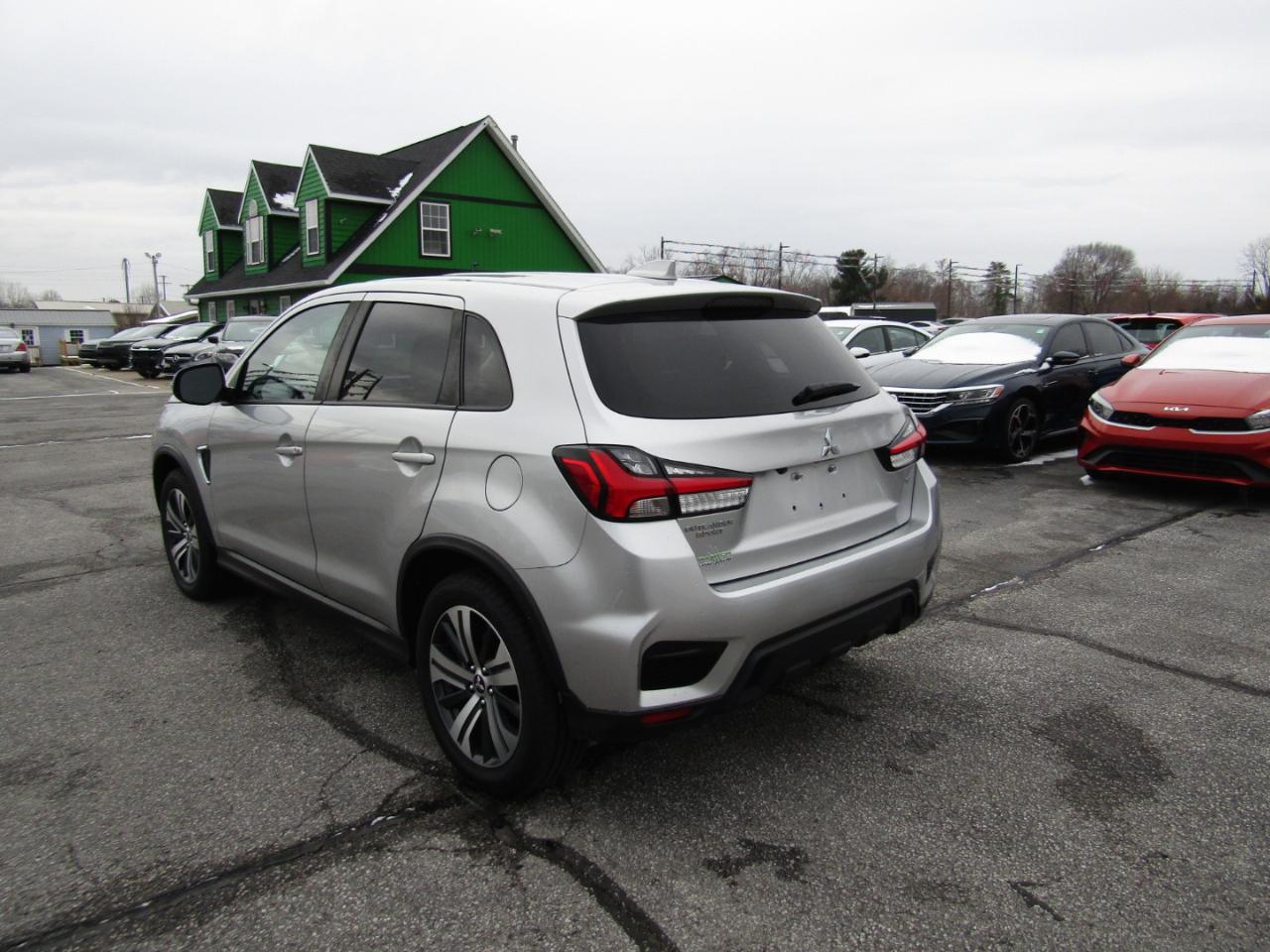 Mitsubishi Outlander Sport 2.0 ES AWD 2021