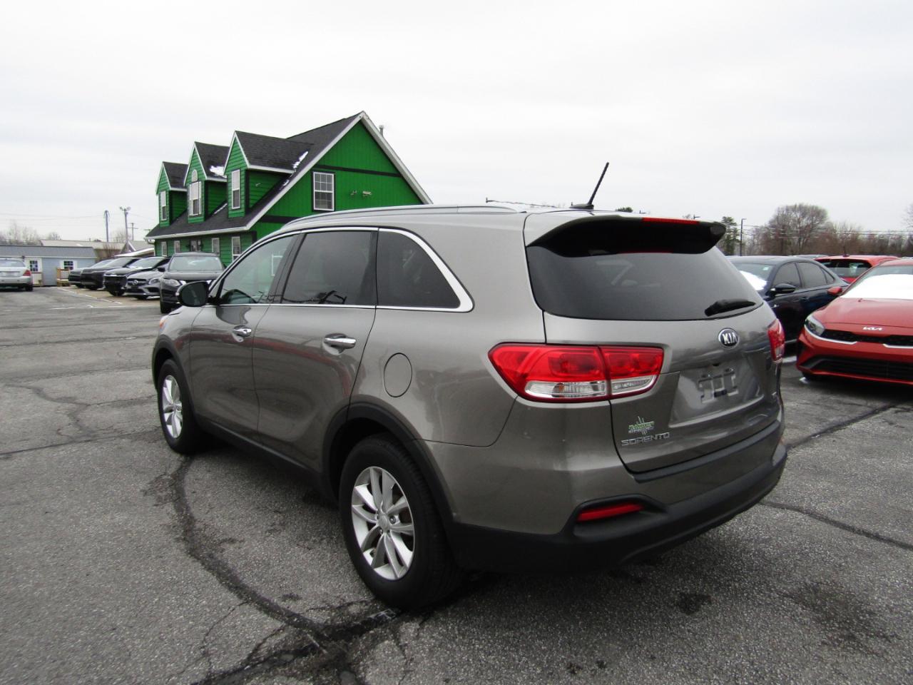 Kia Sorento LX 2WD 2016