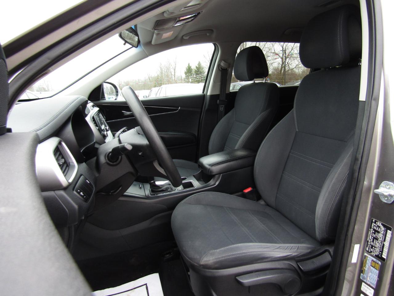 Kia Sorento LX 2WD 2016