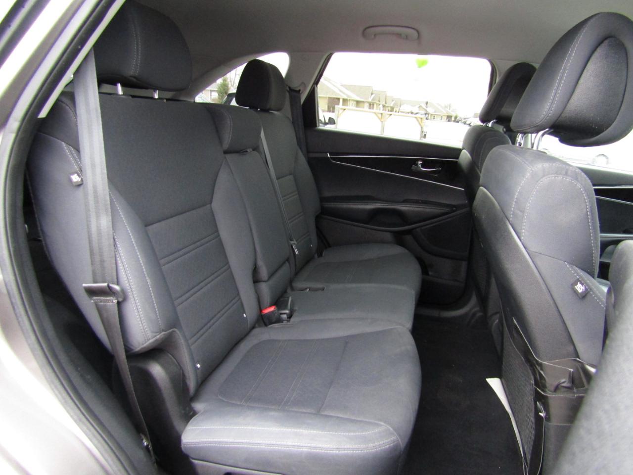 Kia Sorento LX 2WD 2016