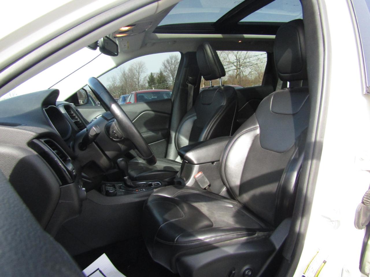 Jeep Cherokee Latitude Plus 4WD 2019