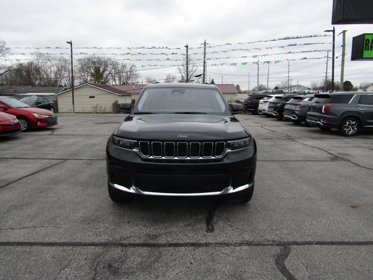 Jeep Grand Cherokee L Laredo 4WD 2022