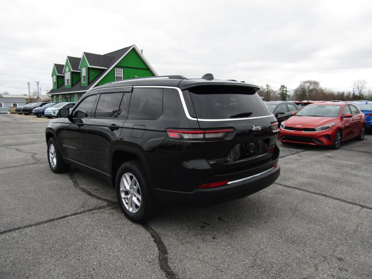Jeep Grand Cherokee L Laredo 4WD 2022
