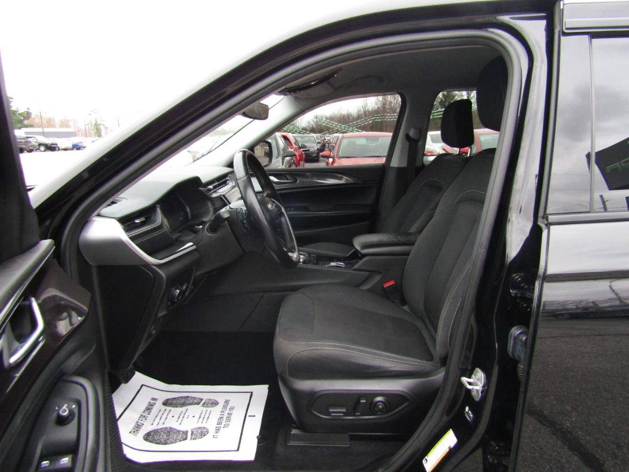 Jeep Grand Cherokee L Laredo 4WD 2022