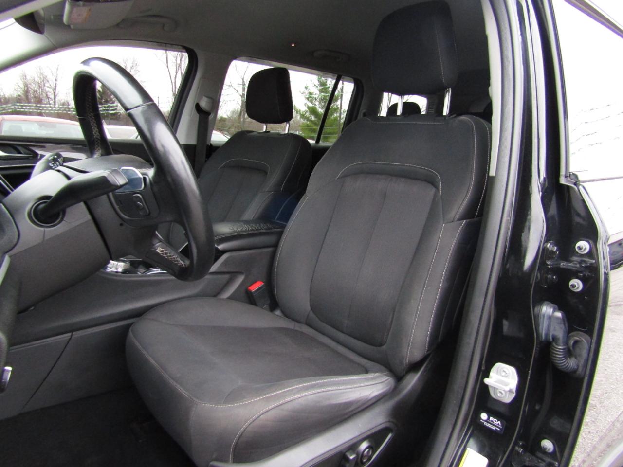 Jeep Grand Cherokee L Laredo 4WD 2022