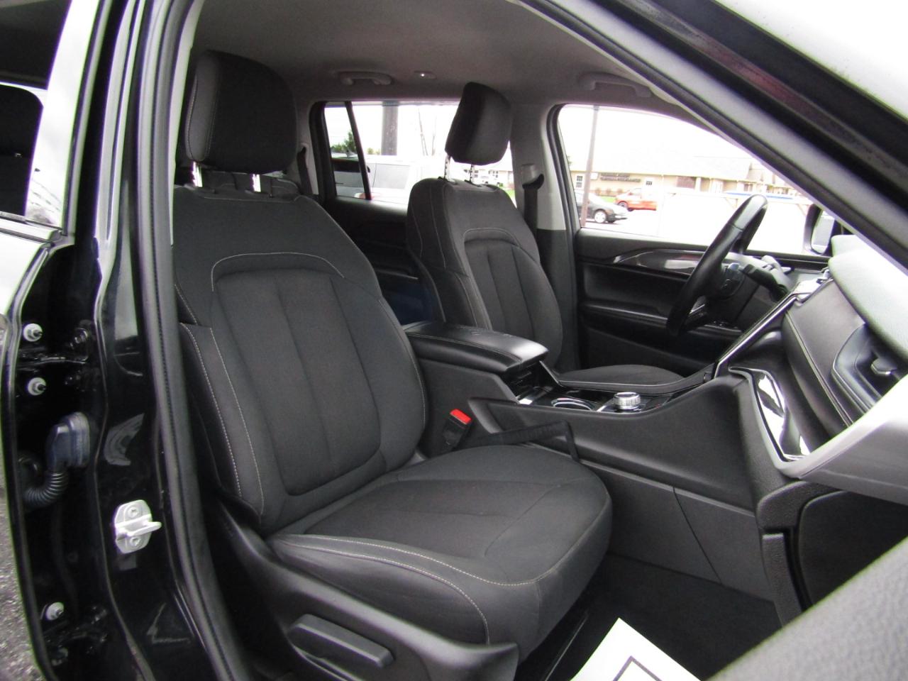 Jeep Grand Cherokee L Laredo 4WD 2022